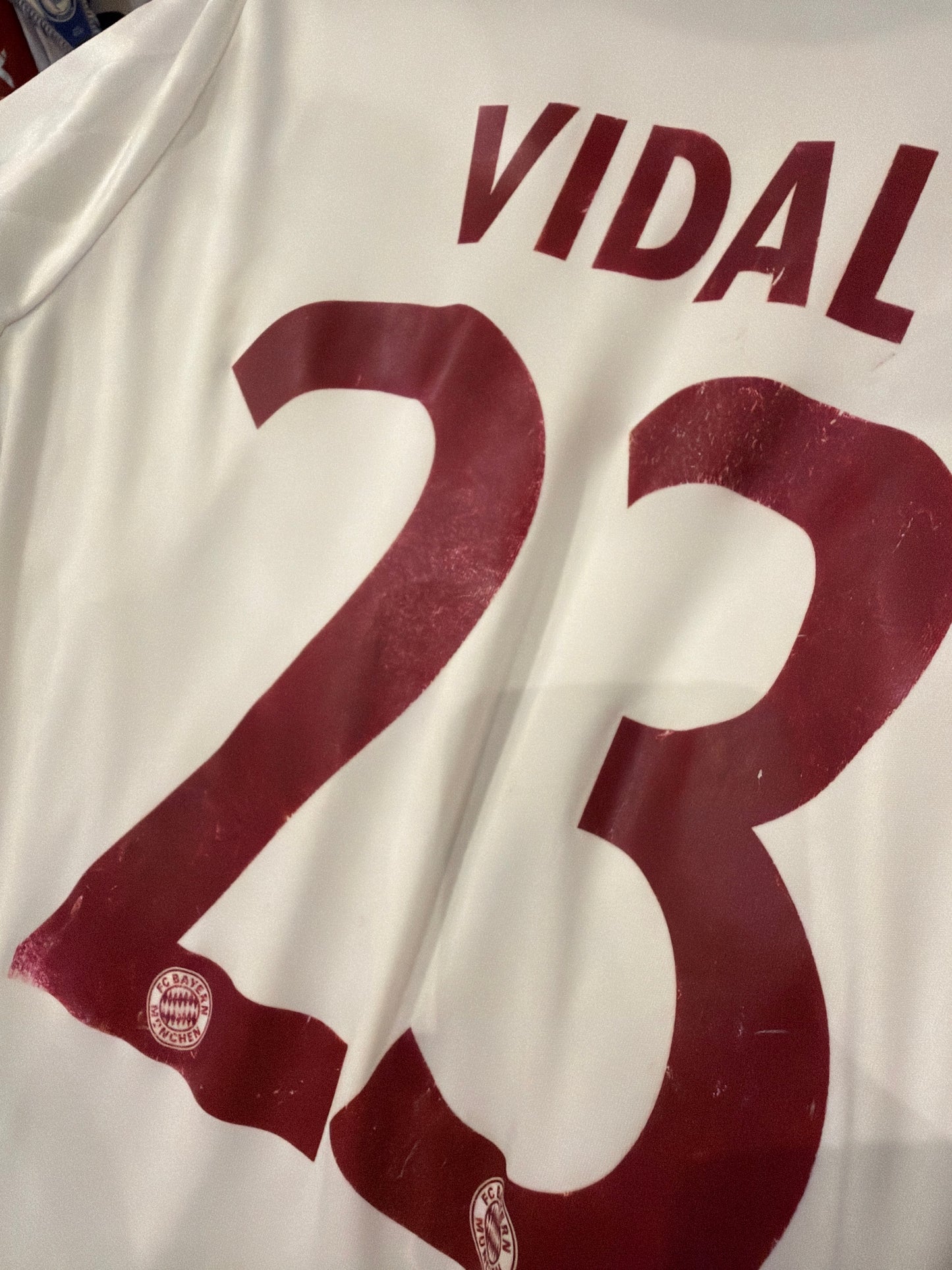 Bayern Vidal 2016-17 Ausweich (S)