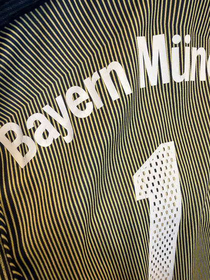 Bayern Kahn 2003-04 TW (S)