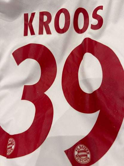 Bayern Kroos 2008-09 Ausweich (M)