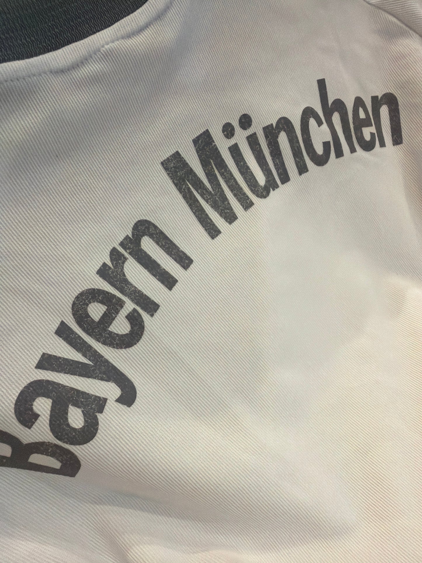 Bayern 2002-03 Auswärts Langarm (L)