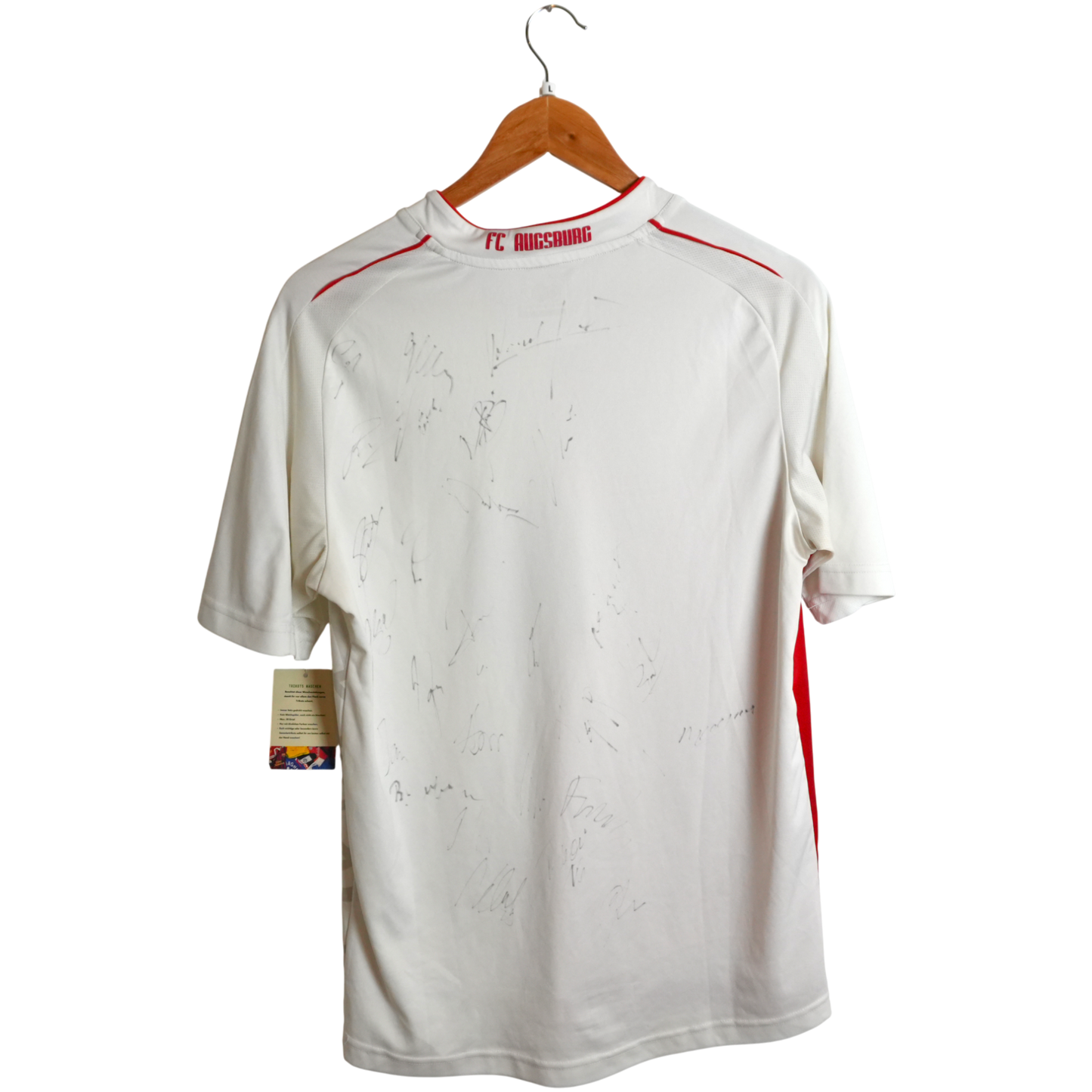 FC Augsburg Heim 09-10 mit Unterschriften (L)