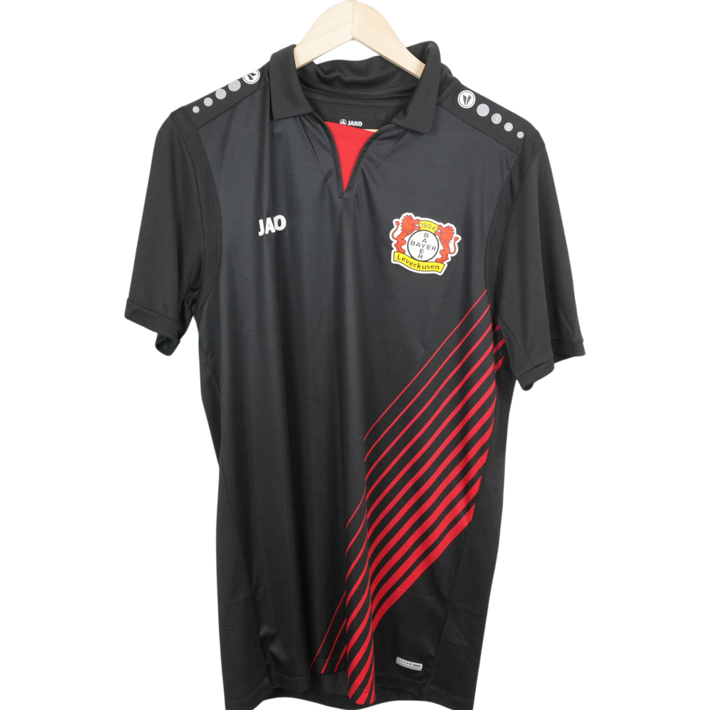 Leverkusen 2017-18 Heim (L)