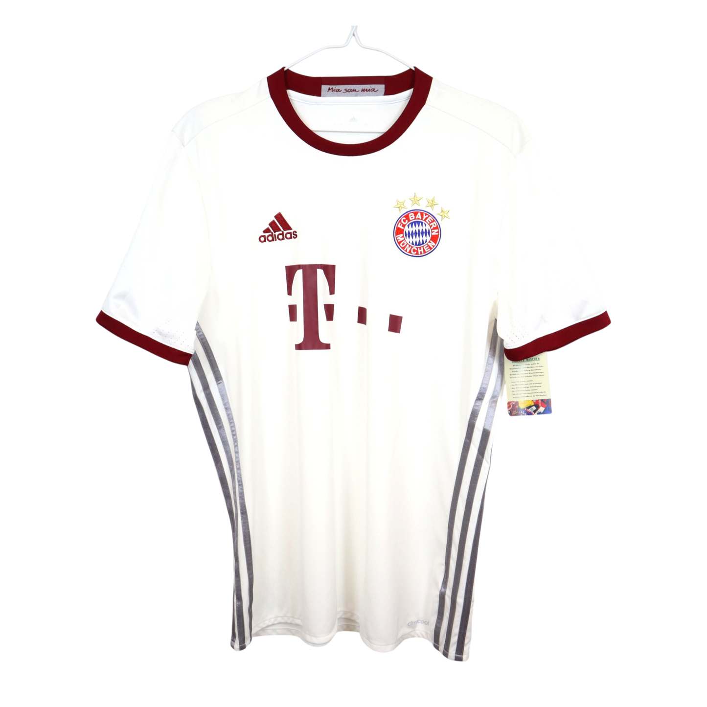 Bayern Vidal 2016-17 Ausweich (L)