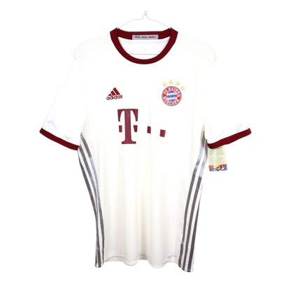 Bayern Vidal 2016-17 Ausweich (L)