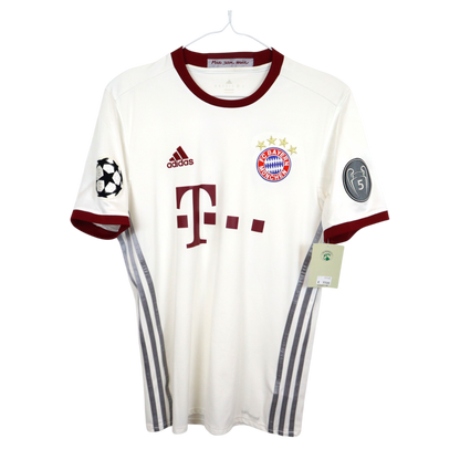 Bayern Vidal 2016-17 Ausweich (S)