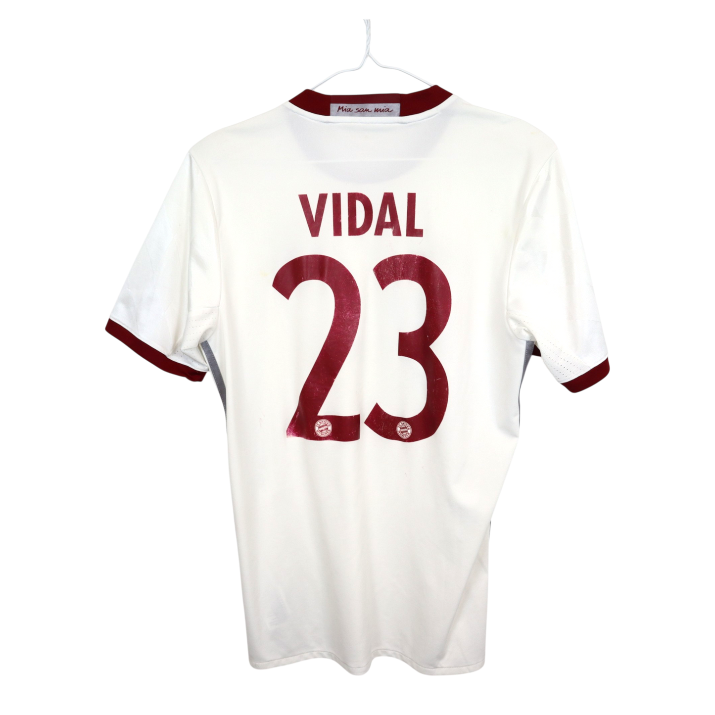 Bayern Vidal 2016-17 Ausweich (S)