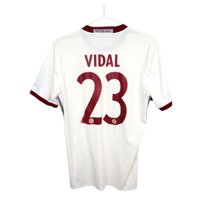 Bayern Vidal 2016-17 Ausweich (S)